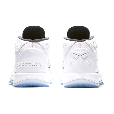 Kobe ad ice clearance