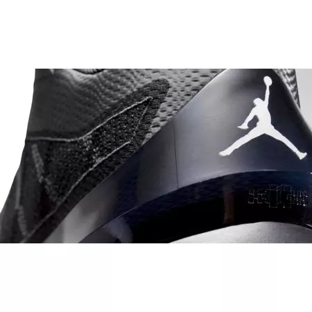 Jordan CP3.VIII "Fire" (023/negro/blanco/infrared)