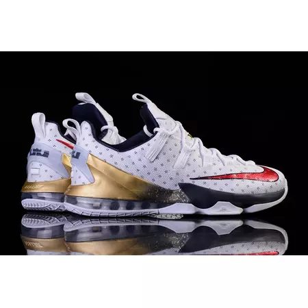 Lebron XIII Low "USA" (164/white/university red/obsidian)