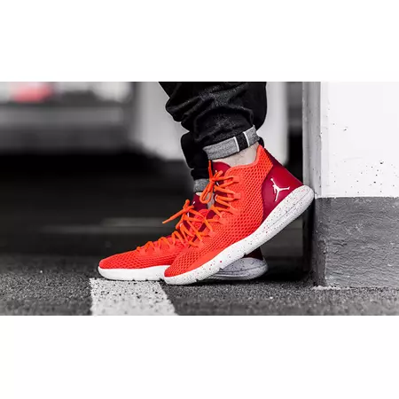 Jordan Reveal "Infrared" (602/infrared 23/white/gym red)