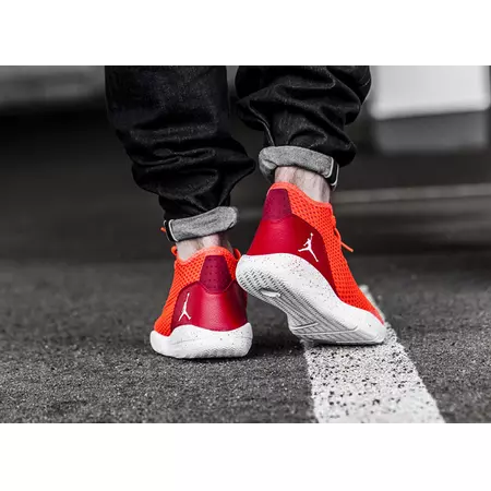 Jordan Reveal "Infrared" (602/infrared 23/white/gym red)
