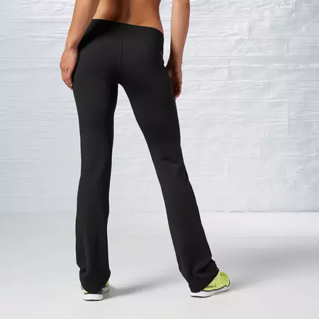 Reebok Pantalón Mulheres Essential Fitted Bootcut (negro)
