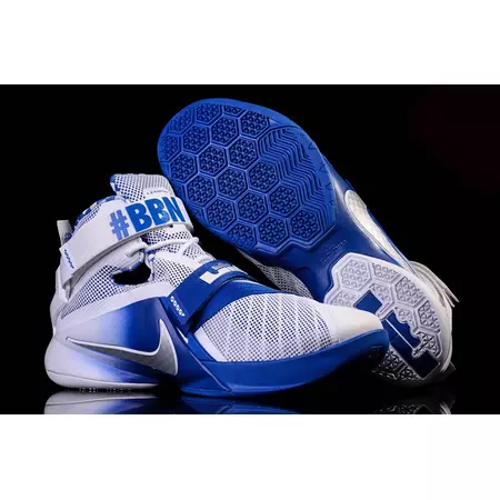 Lebron Soldier IX Premium "Kentucky" (104/white/silver/gym royal)