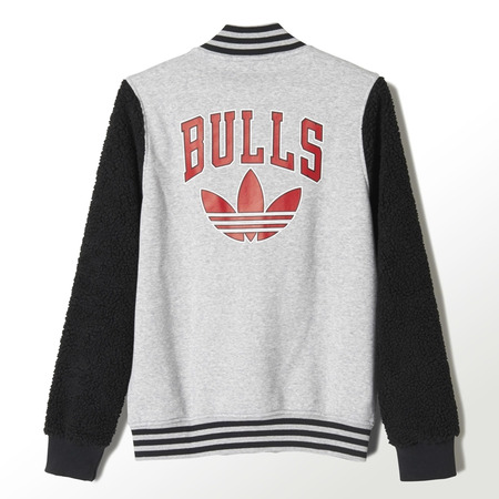 Adidas Original NBA Chaqueta Varsity Bulls (gris/negro/rojo)