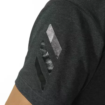 Adidas Camiseta Harden Vol. 1 DFYNT GFX Tee (black)