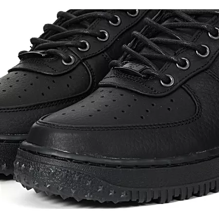 Lebron Air Force 1 Premium Low QS (100/negro/rojo)