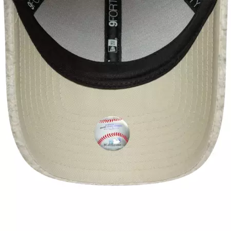 New Era MLB NY Yankees Borg Cream 9FORTY Adjustable Cap