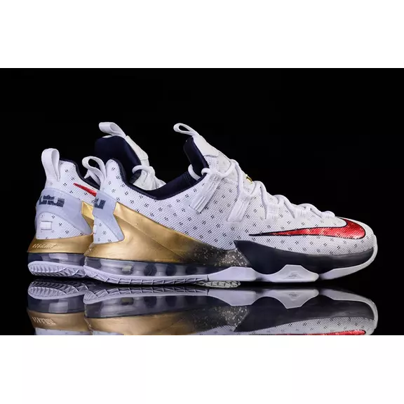 Lebron XIII Low "USA" (164/white/university red/obsidian)