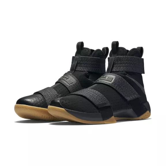 LeBron Soldier 10 SFG "Black Gum" (009/black/mtlc dark grey/gum yellow)
