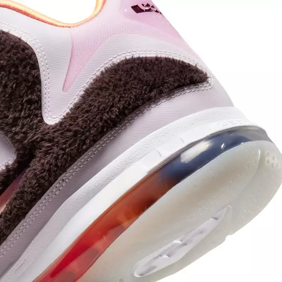 LeBron IX “Regal Pink”