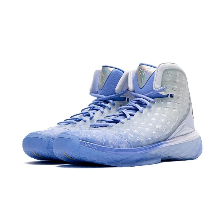 Kobe 3 Protro "Christmas"