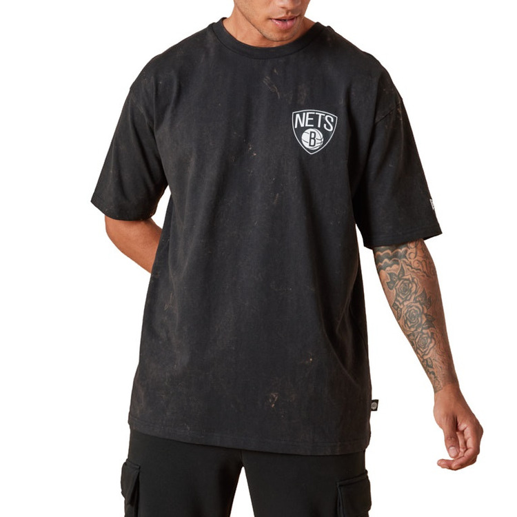Adicionar ao carrinho New Era NBA Brooklyn Nets Washed Pack Graphic T-shirt New Era NBA Brooklyn Nets Washed Pack Graphic T-shirt