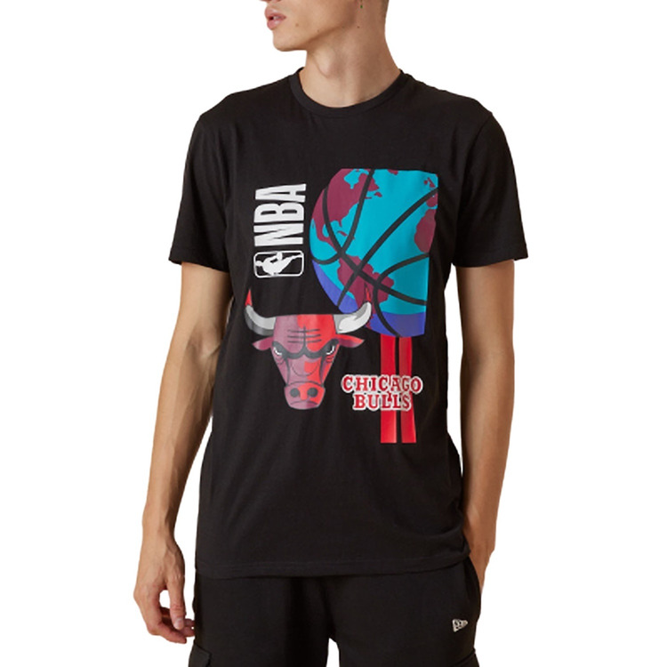 Adicionar ao carrinho New Era NBA Chicago Bulls Basketball Globe Graphic T-shirt "Black" New Era NBA Chicago Bulls Basketball Globe Graphic T-shirt "Black"