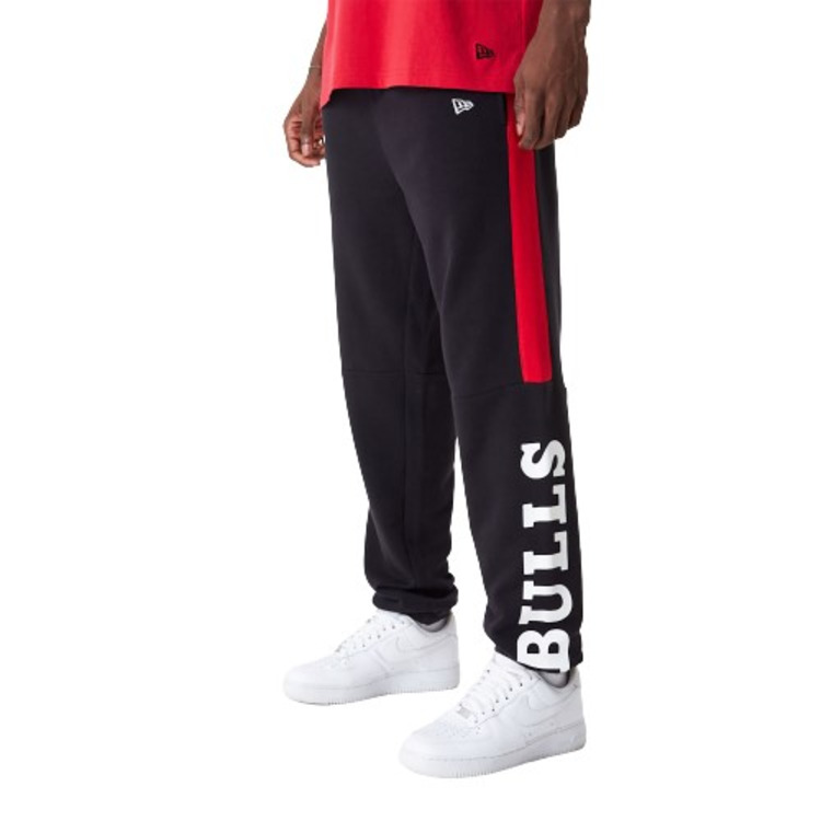 Adicionar ao carrinho New Era NBA Chicago Bulls Colour Block Joggers New Era NBA Chicago Bulls Colour Block Joggers