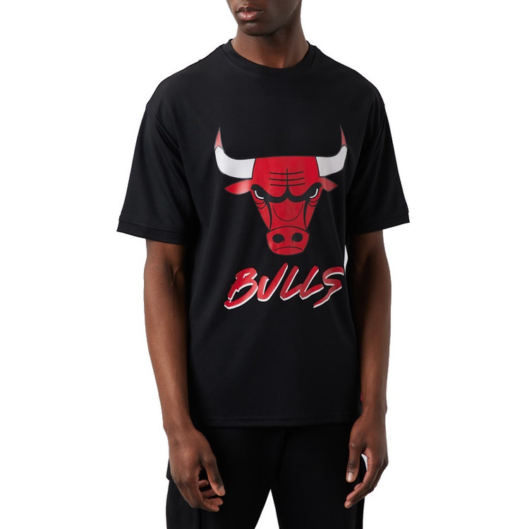 Adicionar ao carrinho New Era NBA Chicago Bulls Logo Script Mesh Oversize Tee "Black" New Era NBA Chicago Bulls Logo Script Mesh Oversize Tee "Black"