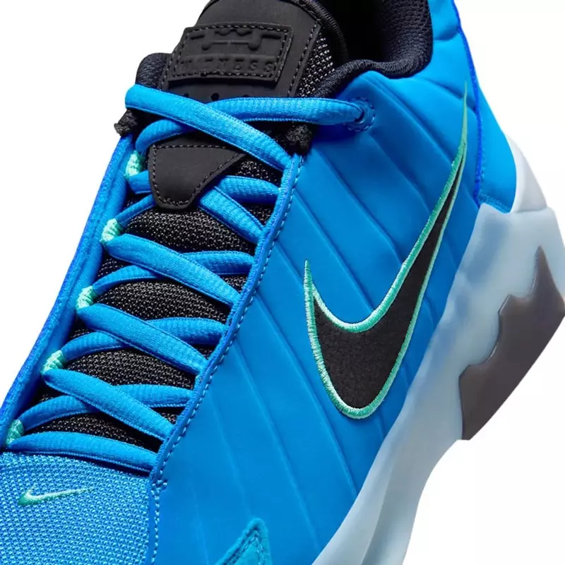 LeBron Witness 9 "Royal Blue"