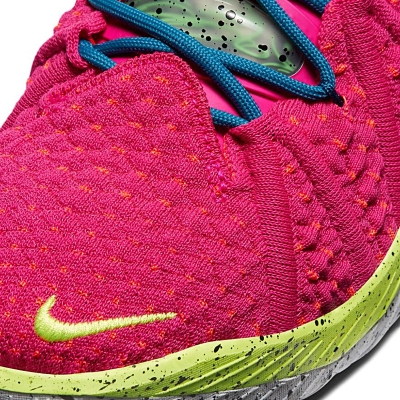Nike LeBron 18