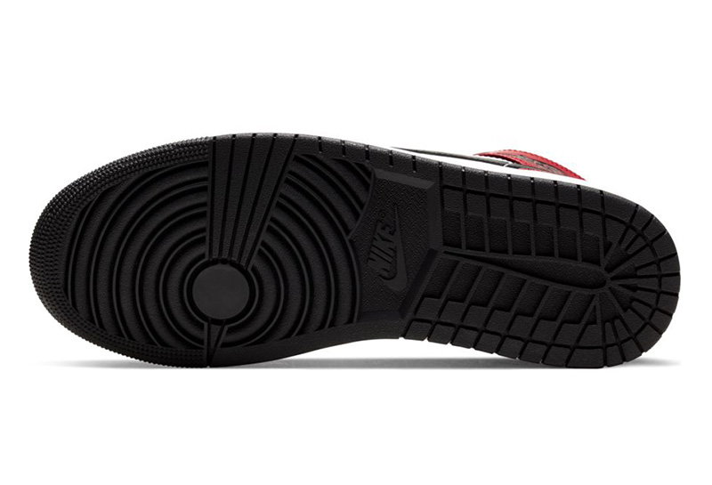 air jordan mid 1 chicago toe