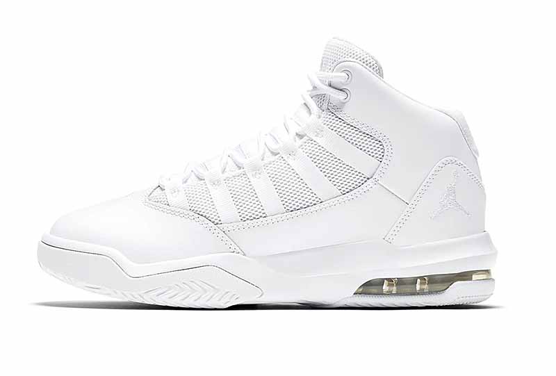 jordan max aura 3 white blue