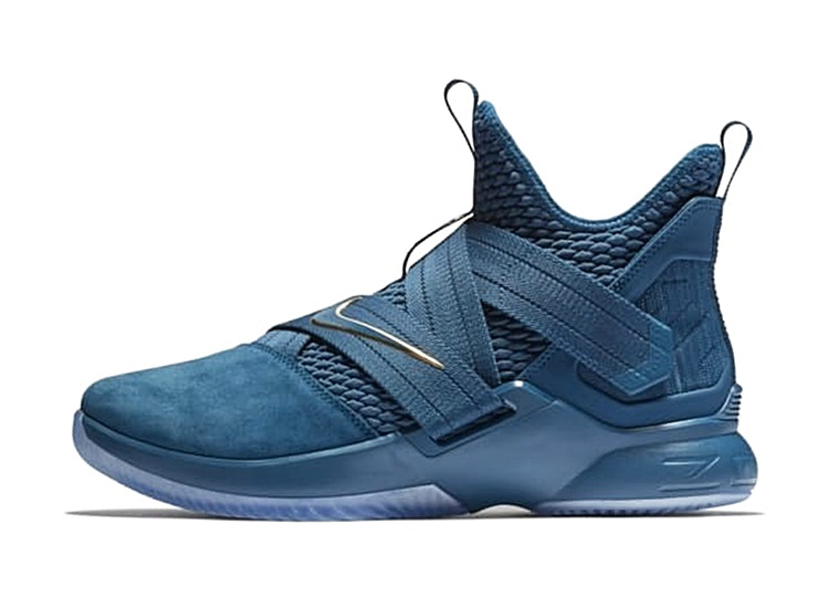 lebron soldier xii azul