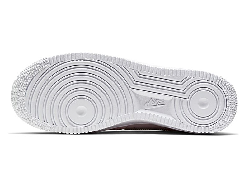 nike air force 1 07 le low barely rose