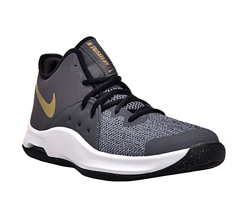 nike air versitile 3 mens basketball trainers