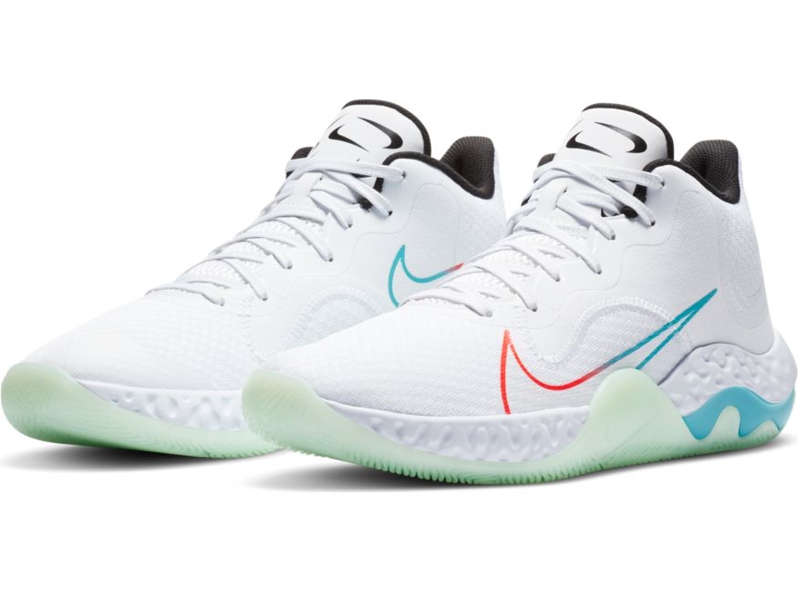 snug kicks nike