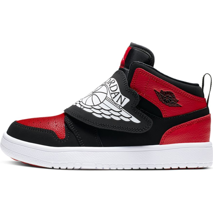 nike air jordan max aura 2